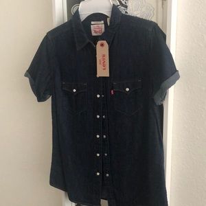 Levi’s shirt
